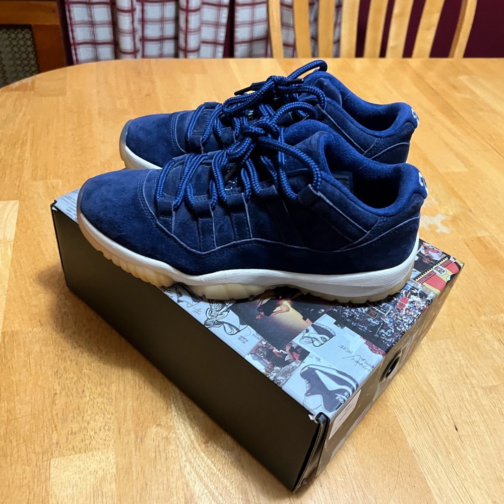 Air Jordan 11 Retro Low “Re2pect shoes Jeters Rare!